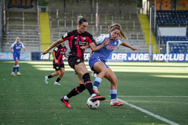 Deutschland: Fussball Saison 2026 2027 , Google Pixel Frauen-Bundesliga , 3. Spieltag , TSG 1899 Hoffenheim Frauen vs. Bayer 04 Leverkusen Frauen - Dietmar-Hopp-Stadion (Hoffenheim) : Laia Martret (TSG Hoffenheim, 21) im Zweikampf mit Selina Ostermeier (Bayer 04 Leverkusen, 2) Hoffenheim Dietmar-Hopp-Stadion Deutschland Germany *** Germany Soccer Season 2026–2027, Google Pixel Women s Bundesliga, Matchday 3, TSG 1899 Hoffenheim Women vs. Bayer 04 Leverkusen Women, Dietmar Hopp Stadium, Hoffenheim; Laia Martret (TSG Hoffenheim, No. 21) in a tackle with Selina Ostermeier (Bayer 04 Leverkusen, No. 2); Hoffenheim, Dietmar Hopp Stadium, Germany Copyright: xBennetxLongx