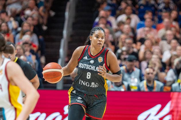 Deutschland: Basketball, FIBA Women™s World Cup, Deutschland vs. Spanien am 04.09.2026 in Berlin (Berlin Arena): Nyara Sabally (Deutschland, 8) am Ball *** German Basketball, FIBA Women’s World Cup, Germany vs. Spain on September 4, 2026, in Berlin at the Berlin Arena; Nyara Sabally of Germany, No. 8, on the ball Copyright: xSvenxHeidmannx