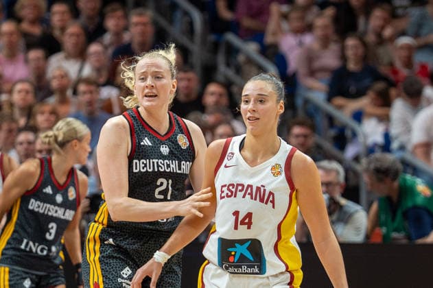 Deutschland: Basketball, FIBA Women™s World Cup, Deutschland vs. Spanien am 04.09.2026 in Berlin (Berlin Arena): Marie Guelich (Deutschland, 21) und Raquel Carrera (Spanien, 14) *** German Basketball, FIBA Women’s World Cup, Germany vs. Spain on September 4, 2026, in Berlin at the Berlin Arena: Marie Guelich (Germany), 21, and Raquel Carrera (Spain), 14 Copyright: xSvenxHeidmannx
