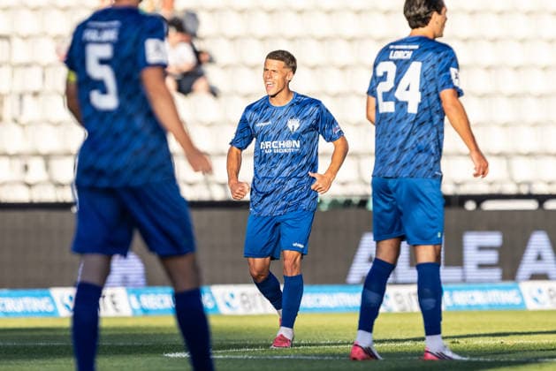 SSV Ulm 1846 Fußball vs. SGV Freiberg Heilbronn, Fussball, Regionalliga Südwest, 5. Spieltag, Donaustadion Ulm 04.09.26 Torjubel Jubel Freude nach Treffer Tor Torschuss zum 0:1 durch Michael Martin (SGV Heilbronn-Freiberg, 8) SSV Ulm 1846 Fußball vs. SGV Freiberg Heilbronn, Fussball, Regionalliga Südwest, 5. Spieltag, Donaustadion Ulm 04.09.26 Foto: Lucca Fundel Ulm Donaustadion Baden-Württemberg Deutschland *** SSV Ulm 1846 Soccer vs. SGV Freiberg Heilbronn, Soccer, Regionalliga Southwest, Matchday 5, Donaustadion Ulm, September 4, 2026—Goal celebration, cheers, and joy after Michael Martin of SGV Heilbronn Freiberg scores the 0–1 goal, 8th minute—SSV Ulm 1846 Soccer vs. SGV Freiberg Heilbronn, Soccer, Regionalliga Southwest, Matchday 5, Donaustadion Ulm, September 4, 2026; Photo by Lucca Fundel, Ulm Donaustadion, Baden-Württemberg, Germany