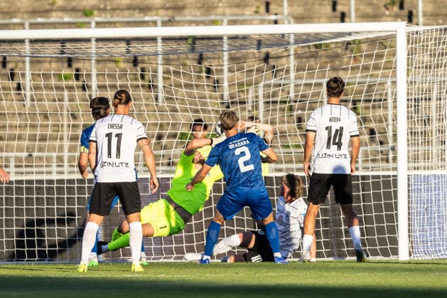 SSV Ulm 1846 Fußball vs. SGV Freiberg Heilbronn, Fussball, Regionalliga Südwest, 5. Spieltag, Donaustadion Ulm 04.09.26 Torschuss Torjubel Jubel Freude nach Treffer Tor Torschuss zum 0:2 durch Tino Bradara (SGV Heilbronn-Freiberg, 2) SSV Ulm 1846 Fußball vs. SGV Freiberg Heilbronn, Fussball, Regionalliga Südwest, 5. Spieltag, Donaustadion Ulm 04.09.26 Foto: Lucca Fundel Ulm Donaustadion Baden-Württemberg Deutschland