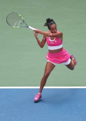 Leylah Fernandez of Canada in action 2026 US Open, Day Six, USTA Billie Jean King National Tennis Center, New York, USA - 04 Sep 2026New York USTA Billie Jean King National T New York (NY) United States of America EDITORIAL USE ONLY No use with unauthorised audio, video, data, fixture lists, club league logos or live services. Online in-match use limited to 120 images, no video emulation. No use in betting, games or single club league player publications.  Copyright: xEllaxLing Shutterstockx 17133420t