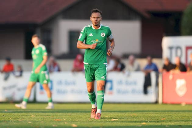 04.09.2026, Herren, Fussball, Saison 2026 2027, Regionalliga Bayern, 7. Spieltag: TSV Aubstadt - SpVgg Ansbach Tobias Dietrich ( 6, SpVgg Ansbach) Sulzfeld Schulstadion Aubstadt (NGN Arena) Bayern Deutschland