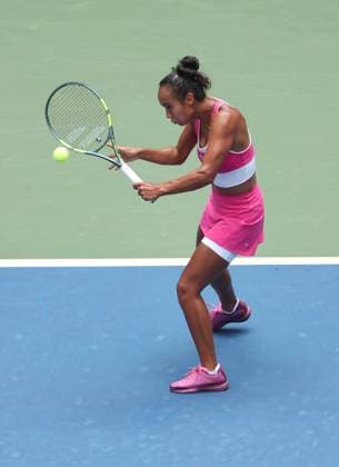 Leylah Fernandez of Canada in action 2026 US Open, Day Six, USTA Billie Jean King National Tennis Center, New York, USA - 04 Sep 2026New York USTA Billie Jean King National T New York (NY) United States of America EDITORIAL USE ONLY No use with unauthorised audio, video, data, fixture lists, club league logos or live services. Online in-match use limited to 120 images, no video emulation. No use in betting, games or single club league player publications.  Copyright: xEllaxLing Shutterstockx 17133420d