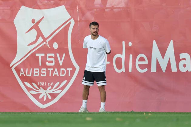 04.09.2026, Herren, Fussball, Saison 2026 2027, Regionalliga Bayern, 7. Spieltag: TSV Aubstadt - SpVgg Ansbach Niklas Reutelhuber (Cheftrainer, SpVgg Ansbach) Sulzfeld Schulstadion Aubstadt (NGN Arena) Bayern Deutschland