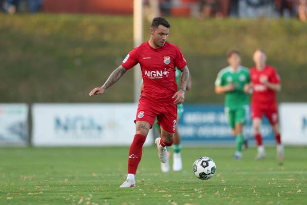 04.09.2026, Herren, Fussball, Saison 2026 2027, Regionalliga Bayern, 7. Spieltag: TSV Aubstadt - SpVgg Ansbach Ingo Feser ( 23, TSV Aubstadt) im Ballbesitz Sulzfeld Schulstadion Aubstadt (NGN Arena) Bayern Deutschland