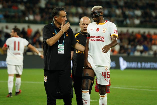 September 4, 2026, Basaksehir, Istanbul, Turkey: Victor Osimhen (C-R) of Galatasaray was injured and left the pitch during the Turkish Super League 2026 27 match between Basaksehir and Galatasaray at the Basaksehir Fatih Terim Stadium in Istanbul, Turkey, on September 4, 2026. Turkish Super League 2026 27 - Basaksehir Vs Galatasaray  - ZUMAu194 20260904_zip_u194_022 Copyright: xTolgaxUluturkx