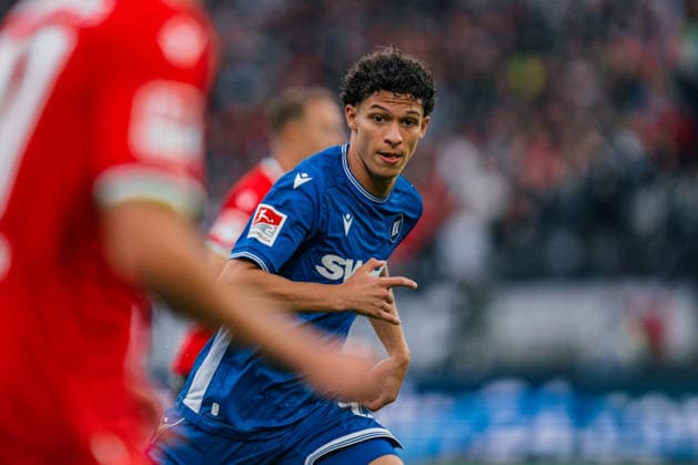 Deutschland: 2. Bundesliga 2026 - 2027, 4. Spieltag - Hannover 96 vs Karlsruher SC - Heinz von Heiden Arena (Hannover): Louey Ben Farhat (Karlsruher SC, 19) Einzelbild *** Germany 2. Bundesliga 2026–2027, Matchday 4: Hannover 96 vs. Karlsruher SC, Heinz von Heiden Arena, Hannover; Louey Ben Farhat, Karlsruher SC; 19 individual images Copyright: xTomxLauruschkatx