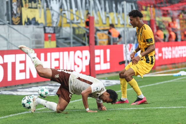3. Liga; FC Ingolstadt 04 - Alemannia Aachen; Nishan Velupilay (28 FCI) Joel da Silva Kiala (37 AA) Zweikampf Kampf um den Ball 3. Liga - FC Ingolstadt 04 Saison 2026 2027 Alemannia Aachen