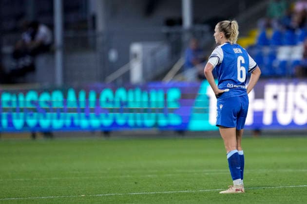 Vanessa Diehm (TSG, 6), enttäuscht schauend, Enttäuschung, Frustration, disappointed, pessimistisch, nach dem Gegentor zum 1:2, Action, Aktion, Spielszene, 04.09.2026, Sinsheim (Hoffenheim) (Deutschland), Fussball, Google Pixel Frauen-Bundesliga, TSG 1899 Hoffenheim - Bayer 04 Leverkusen, DFB DFL REGULATIONS PROHIBIT ANY USE OF PHOTOGRAPHS AS IMAGE SEQUENCES AND OR QUASI-VIDEO. *** Vanessa Diehm (TSG), 6, looking disappointed; disappointment, frustration, pessimistic, after conceding the goal that made the score 1–2; action, play, game scene, September 4, 2026, Sinsheim, Hoffenheim, Germany, soccer, Google Pixel Women’s Bundesliga, TSG 1899 Hoffenheim vs. Bayer 04 Leverkusen, DFB and DFL regulations prohibit any use of photographs as image sequences and or quasi-video xozx