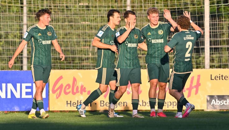 04.09.2026 - Fussball - Saison 2026 2027 - Regionalliga Bayern - 07. Spieltag: SC Eltersdorf SCE ( Quecken ) - FV Illertissen - - xwoxzix - Torjubel Jubel Freude nach Treffer Tor Torschuß zum 1:0 durch Moritz Fischer (15, SC Eltersdorf ) -