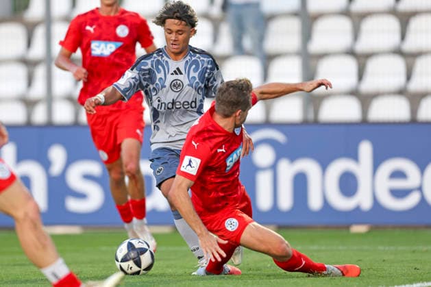 Fussball - RL Südwest - Eintracht Frankfurt II - FC-Astoria Walldorf - 04.09.26, Ausgleich durch Marvin Dills (Eintracht) -