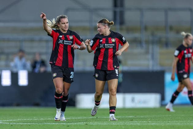 GER, Sinsheim, TSG Hoffenheim vs Bayer 04 Leverkusen, Google Pixel Frauen Bundesliga, Fussball, DFB, Spielzeit 2026 2027, Dietmar Hopp Stadion, 3. Spieltag im Bild v.l.: Paulina Tomasiak (Bayer 04 Leverkusen Frauen 28), Tor, Jubel und Freude, Emotionen mit Justine Brandau (Bayer 04 Leverkusen Frauen 8) DFB DFL REGULATIONS PROHIBIT ANY USE OF PHOTOGRAPHS AS IMAGE SEQUENCES AND OR QUASI-VIDEO, 04.09.2026 *** GER, Sinsheim, TSG Hoffenheim vs. Bayer 04 Leverkusen, Google Pixel Women s Bundesliga, Soccer, DFB, 2026–2027 Season, Dietmar Hopp Stadium, Matchday 3 in pictures: from left, Paulina Tomasiak (Bayer 04 Leverkusen Women), age 28, goal, celebration and joy, emotions with Justine Brandau, Bayer 04 Leverkusen Women, No. 8. DFB and DFL regulations prohibit any use of photographs as image sequences and or quasi-video. April 9, 2026 Copyright: HMBxMedia HendrikxHamelau