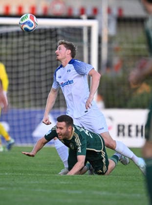04.09.2026 - Fussball - Saison 2026 2027 - Regionalliga Bayern - 07. Spieltag: SC Eltersdorf SCE ( Quecken ) - FV Illertissen - - xwoxzix - Robin Renner (27, SC Eltersdorf ) Maximilian Neuberger (38, FV Illertissen FVI )