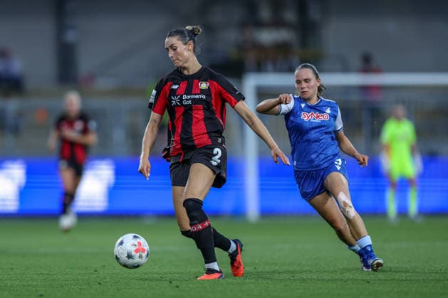 GER, Sinsheim, TSG Hoffenheim vs Bayer 04 Leverkusen, Google Pixel Frauen Bundesliga, Fussball, DFB, Spielzeit 2026 2027, Dietmar Hopp Stadion, 3. Spieltag im Bild v.l.: Selina Ostermeier (Bayer 04 Leverkusen Frauen 2), Marie Steiner (TSG Hoffenheim Frauen 9) DFB DFL REGULATIONS PROHIBIT ANY USE OF PHOTOGRAPHS AS IMAGE SEQUENCES AND OR QUASI-VIDEO, 04.09.2026 *** GER, Sinsheim, TSG Hoffenheim vs. Bayer 04 Leverkusen, Google Pixel Women s Bundesliga, Soccer, DFB, 2026–2027 Season, Dietmar Hopp Stadium, Matchday 3 in pictures (from left): Selina Ostermeier, Bayer 04 Leverkusen Women’s Team 2; Marie Steiner, TSG Hoffenheim Women’s Team 9. DFB and DFL regulations prohibit any use of photographs as image sequences and or quasi-video, September 4, 2026 Copyright: HMBxMedia HendrikxHamelau