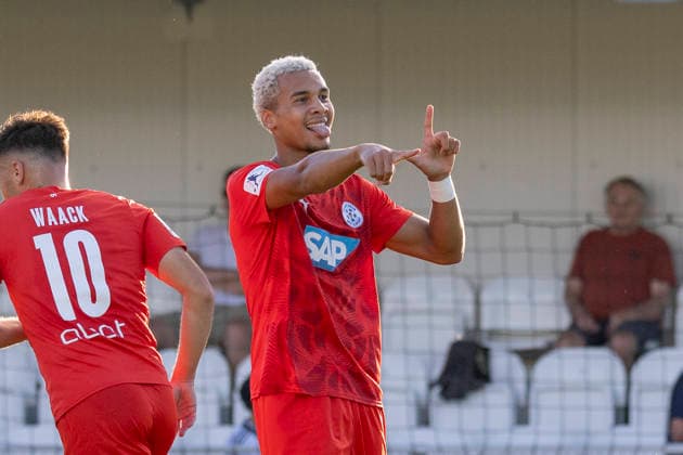 Regionalliga Südwest: Eintracht Frankfurt II - FC-Astoria Walldorf, 04.09.2026 Sissis Efthymiou (Eintracht Frankfurt II 40) erzielte das Tor den Treffer zum 0:1 und feiert jubelt mit einer Geste, Eintracht Frankfurt II - FC-Astoria Walldorf, Dreieich, Maxworx Sportpark, 4.9.2026 Copyright: xBEAUTIFULxSPORTS Gawlikx