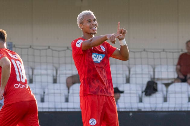 Regionalliga Südwest: Eintracht Frankfurt II - FC-Astoria Walldorf, 04.09.2026 Sissis Efthymiou (Eintracht Frankfurt II 40) erzielte das Tor den Treffer zum 0:1 und feiert jubelt mit einer Geste Eintracht Frankfurt II - FC-Astoria Walldorf, Dreieich, Maxworx Sportpark, 4.9.2026 Copyright: xBEAUTIFULxSPORTS Gawlikx