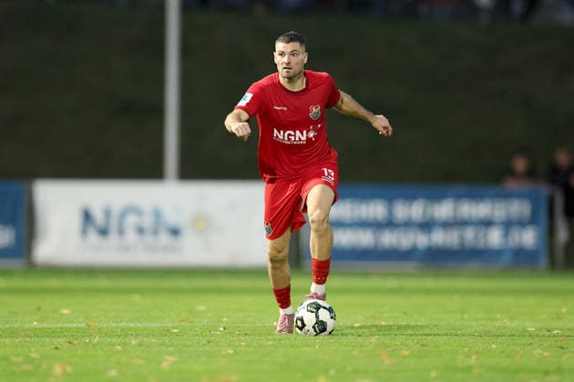 04.09.2026, Herren, Fussball, Saison 2026 2027, Regionalliga Bayern, 7. Spieltag: TSV Aubstadt - SpVgg Ansbach Jacob Engel ( 13, TSV Aubstadt) im Ballbesitz Sulzfeld Schulstadion Aubstadt (NGN Arena) Bayern Deutschland