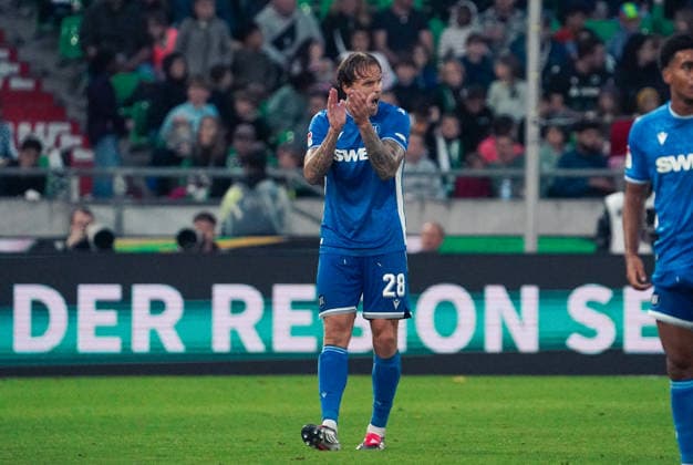 Deutschland: Fussball 2.Bundesliga 2026 2027, 4. Spieltag - Hannover 96 vs Karlsruher SC - Heinz von Heiden Arena Stadion (Hannover): Geste, Gestik, Emotion Marcel Franke (Karlsruher SC, 28) *** Germany Soccer 2. Bundesliga 2026–2027, Matchday 4: Hannover 96 vs. Karlsruher SC at Heinz von Heiden Arena Stadium in Hannover—gestures, body language, emotion—Marcel Franke (Karlsruher SC), 28 Copyright: xAymanxAlahmedx