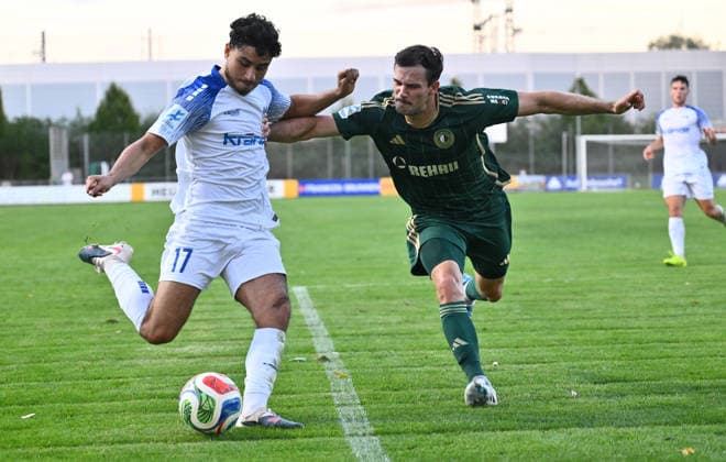 04.09.2026 - Fussball - Saison 2026 2027 - Regionalliga Bayern - 07. Spieltag: SC Eltersdorf SCE ( Quecken ) - FV Illertissen - - xwoxzix - Nino Cassanti (17, FV Illertissen FVI ) Patrick Ort (14, SC Eltersdorf )