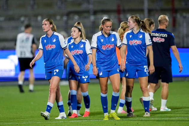 v.li.: Lisa Doorn (TSG, 14), Janna Grimm (TSG, 26), Lisann Kaut (TSG, 4), Jonna van de Velde (TSG, 25), Spielerinnen der TSG 1899 Hoffenheim, enttäuscht über die Niederlage, Enttäuschung nach dem Schlusspfiff, Highlight, Verlierer, verloren, Frustration, disappointed, pessimistisch, 04.09.2026, Sinsheim (Hoffenheim) (Deutschland), Fussball, Google Pixel Frauen-Bundesliga, TSG 1899 Hoffenheim - Bayer 04 Leverkusen, DFB DFL REGULATIONS PROHIBIT ANY USE OF PHOTOGRAPHS AS IMAGE SEQUENCES AND OR QUASI-VIDEO. *** From left: Lisa Doorn (TSG), 14, Janna Grimm (TSG), 26, Lisann Kaut (TSG), 4, Jonna van de Velde TSG, 25, TSG 1899 Hoffenheim players, disappointed by the loss, disappointment after the final whistle, highlight, losers, lost, frustration, disappointed, pessimistic, 04 09 2026, Sinsheim, Hoffenheim, Germany, soccer, Google Pixel Women’s Bundesliga, TSG 1899 Hoffenheim vs. Bayer 04 Leverkusen, DFB and DFL regulations prohibit any use of photographs as image sequences and or quasi-video xozx