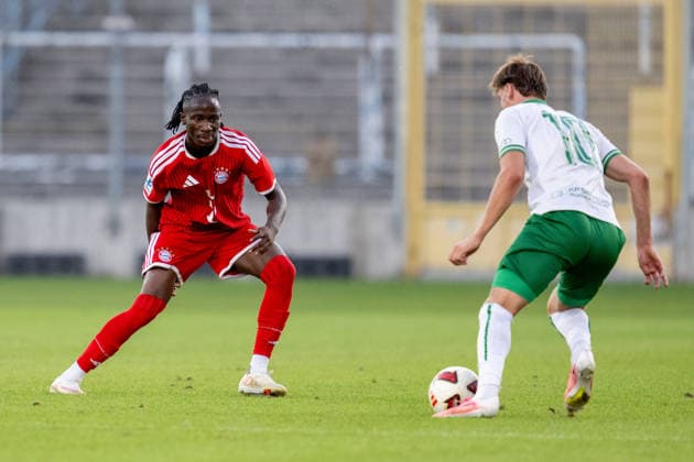 Richard Ajavi 3 (FC Bayern Muenchen Amatuere), Aurel Kuqanaj 10 (VfB Eichstaett), FC Bayern II vs. VfB Eichstaett, Fussball, Regionalliga Bayern, 7. Spieltag, 04.09.2026 DFB regulations prohibit any use of photographs as image sequences and or quasi-video Muenchen Bayern Deutschland