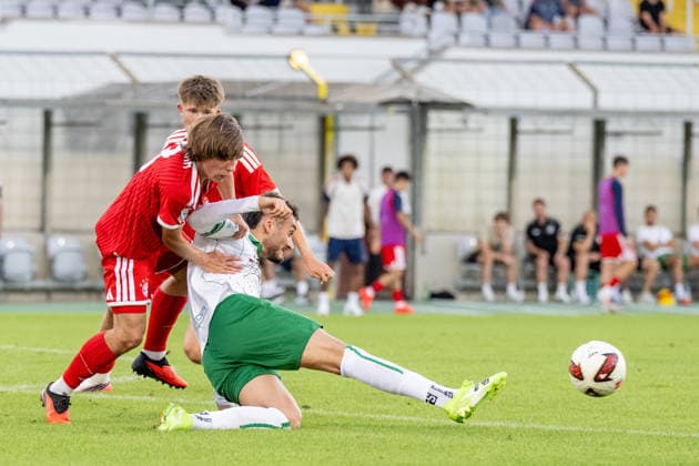 Bohdan Olychenko 8 (FC Bayern Muenchen Amatuere), Pascal Schittler 32 (VfB Eichstaett), FC Bayern II vs. VfB Eichstaett, Fussball, Regionalliga Bayern, 7. Spieltag, 04.09.2026 DFB regulations prohibit any use of photographs as image sequences and or quasi-video Muenchen Bayern Deutschland