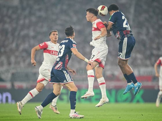 Paul Okon-Engstler (1.FC Koeln), Dzenan Pejcinovic (VfB Stuttgart) und Jahmai Simpson-Pusey (1.FC Koeln) im Zweikampf waehrend des spiels der 1. Bundesliga zwischen VfB Stuttgart und 1. FC Koeln, MHPArena am 04. September 2026 in Stuttgart, Deutschland. (Foto von Harry Langer DeFodi Images) +++ Paul Okon-Engstler (1.FC Koeln), Dzenan Pejcinovic (VfB Stuttgart) und Jahmai Simpson-Pusey (1.FC Koeln) battle for the ball during the Bundesliga match between VfB Stuttgart and 1. FC Koeln at MHPArena on September 4, 2026 in Stuttgart, Germany. (Photo by Harry Langer DeFodi Images) DFB DFL REGULATIONS PROHIBIT ANY USE OF PHOTOGRAPHS AS IMAGE SEQUENCES AND OR QUASI-VIDEO. (Photo by Harry Langer DeFodi Images) DFB DFL REGULATIONS PROHIBIT ANY USE OF PHOTOGRAPHS AS IMAGE SEQUENCES AND OR QUASI-VIDEO. - *** Paul Okon Engstler of 1 FC Köln, Dzenan Pejcinovic of VfB Stuttgart, and Jahmai Simpson Pusey of 1 FC Köln in a tackle during the Bundesliga 1 match between VfB Stuttgart and 1 FC Köln, at the MHPArena on September 4, 2026, in Stuttgart, Germany. Photo by Harry Langer, DeFodi Images. Paul Okon Engstler of 1. FC Köln, Dzenan Pejcinovic of VfB Stuttgart and Jahmai Simpson Pusey of 1. FC Köln battle for the ball during the Bundesliga match between VfB Stuttgart and 1. FC Köln at MHPArena on September 4, 2026, in Stuttgart, Germany. Photo by Harry Langer, DeFodi Images. DFB and DFL regulations prohibit any use of photographs as image sequences and or quasi-video. Photo by Harry Langer, DeFodi Images. DFB and DFL regulations prohibit any use of photographs as imSEQUENCES AND OR QUASI-VIDEO