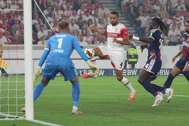 04.09.2026, xrekx, Fussball 1.Bundesliga, VfB Stuttgart - 1.FC Köln v.l. Marvin Schwäbe (1.FC Koeln) Josha Vagnoman (VfB Stuttgart) Latte (DFL DFB REGULATIONS PROHIBIT ANY USE OF PHOTOGRAPHS as IMAGE SEQUENCES and or QUASI-VIDEO) Stuttgart *** September 4, 2026, xrekx, Soccer 1 Bundesliga, VfB Stuttgart 1 FC Köln v l Marvin Schwäbe 1 FC Köln Josha Vagnoman VfB Stuttgart Crossbar DFL DFB REGULATIONS PROHIBIT ANY USE OF PHOTOGRAPHS as IMAGE SEQUENCES and or QUASI-VIDEO Stuttgart