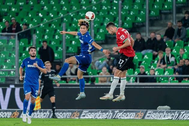 Hannover, Deutschland 04. September 2026: 2. BL - 2026 2027 - Sp. 4 - Hannover 96 gegen Karlsruher SC Im Bild: v. li. im Zweikampf Shio Fukuda (KSC) und Bastian Allgeier (H96) DFL DFB regulations prohibit any use of photographs as image sequences and or quasi-video Heinz von Heiden Arena Niedersachsen *** Hanover, Germany September 4, 2026 2. Bundesliga 2026–2027 Matchday 4 Hannover 96 vs. Karlsruher SC Pictured from left in a tackle: Shio Fukuda (KSC) and Bastian Allgeier (H96) DFL and DFB regulations prohibit any use of photographs as image sequences and or quasi video. Heinz von Heiden Arena, Lower Saxony Copyright: xFotostandx xKruczynskix