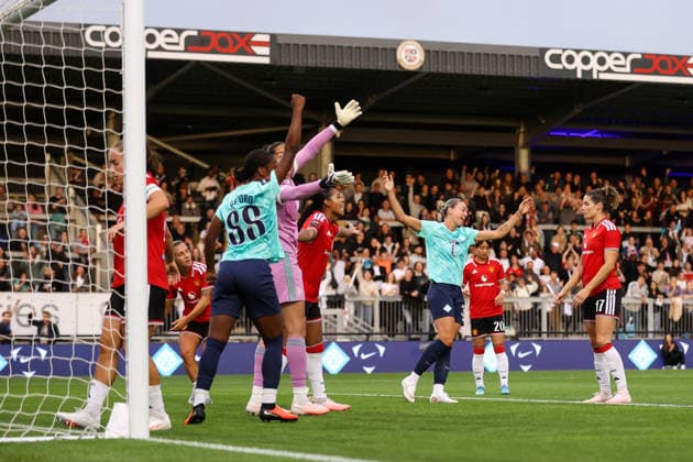 London City Lionesses v Manchester United, ManU 04 September 2026, London - Women s Super League - London City Lionesses v Manchester United - Alanna Kennedy of London City Lionesses celebrates their first goal - Photo: Jacques Feeney Offside. London UK Copyright: xJacquesxFeeneyx xOffsidexOffside