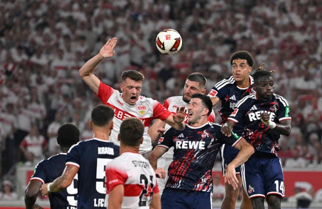 Strafraumszene, Torraumszene Kopfballduell Zweikampf Aktion Dzenan Pejcinovic VfB Stuttgart (17) Jeff Chabot VfB Stuttgart (24) Luka Lochoshvili 1. FC Koeln KOE (24) VfB Stuttgart vs 1. FC Koeln 04.09.2026 DFL REGULATIONS PROHIBIT ANY USE OF PHOTOGRAPHS AS IMAGE SEQUENCES AND OR QUASI-VIDEO VfB Stuttgart vs 1. FC Koeln *** Penalty area play, Goalmouth action, header duel, tackle, Dzenan Pejcinovic (VfB Stuttgart 17), Jeff Chabot (VfB Stuttgart 24), Luka Lochoshvili (1. FC Köln KOE 24), VfB Stuttgart vs. 1. FC Köln, September 4, 2026, DFL regulations prohibit any use of photographs as image sequences and or quasi-video. VfB Stuttgart vs. 1. FC Köln