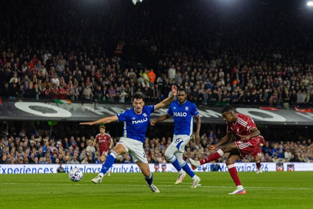 Football - FA Premier League - Ipswich Town v Liverpool FC IPSWICH, ENGLAND - Friday, September 4, 2026: Liverpool s Alexander Isak scores the second goal during the FA Premier League match between Ipswich Town FC and Liverpool FC at Portman Road. (Photo by David Rawcliffe Propaganda) IPSWICH Portman Road SUFFOLK ENGLAND  Copyright: xDavidxRawcliffex P2026-09-04-Ipswich_Liverpool-56