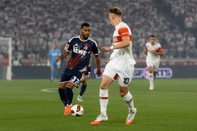 Linton MAINA (1. FC Koeln, 37) im Zweikampf gegen Chris FUEHRICH (VfB Stuttgart, 10) GER, VfB Stuttgart vs. 1. FC Koeln, Fussball, Bundesliga, 2. Spieltag, Spielzeit 2026 2027, 04.09.2026, GER, VfB Stuttgart vs. 1. FC Koeln, Fussball, Bundesliga, 2. Spieltag, Spielzeit 2026 2027, 04.09.2026, Stuttgart *** Linton MAINA (1. FC Köln), 37, in a tackle against Chris FUEHRICH (VfB Stuttgart), 10 (GER), VfB Stuttgart vs. 1. FC Köln, Soccer, Bundesliga, Matchday 2, 2026–2027 season, September 4, 2026, GER, VfB Stuttgart vs. 1. FC Köln, Soccer, Bundesliga, Matchday 2, 2026–2027 season, September 4, 2026, Stuttgart Copyright: xEibnerxPressefoto OliverxSchmidtx EP_OST