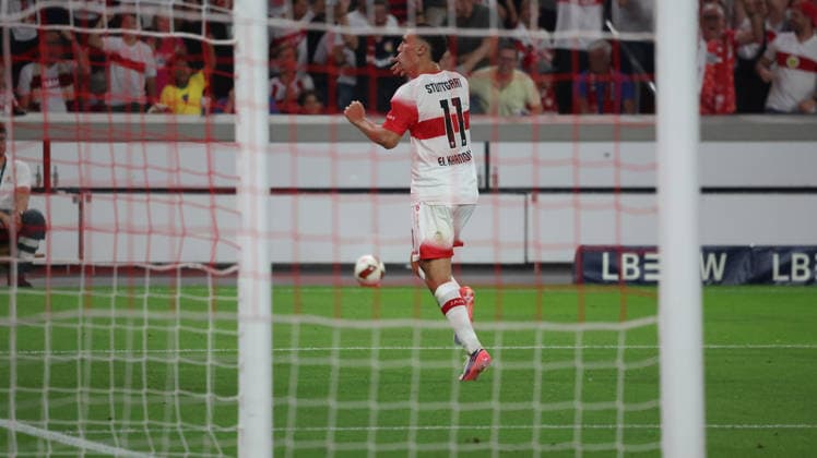 04.09.2026, xrekx, Fussball 1.Bundesliga, VfB Stuttgart - 1.FC Köln v.l. Torjubel nach dem Tor zum celebrating the goal celebrate 1:0 durch Bilal El Khannouss (VfB Stuttgart) (DFL DFB REGULATIONS PROHIBIT ANY USE OF PHOTOGRAPHS as IMAGE SEQUENCES and or QUASI-VIDEO) Stuttgart *** September 4, 2026, xrekx, Soccer, Bundesliga 1, VfB Stuttgart 1 FC Köln v l Goal celebration after Bilal El Khannouss’s goal to make it 1–0 for VfB Stuttgart. DFL and DFB regulations prohibit any use of photographs as image sequences and or quasi-video. Stuttgart