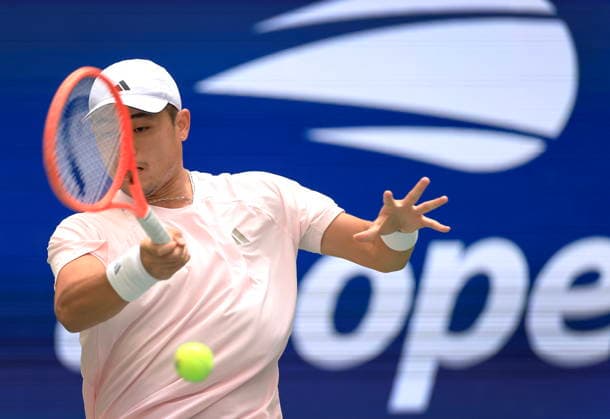 US Open tennis tournament - Day 6 Yibing Wu of China in action against Carlos Alcaraz of Spain during the Men s Singles round 3 of the US Open Tennis Championship at the USTA Billie Jean King National Tennis Center in Flushing Meadows, New York, USA, 04 September 2026. The 2026 US Open tournament runs from 23 August through 13 September. FLUSHING MEADOWS NEW YORK United States  Copyright: xCRISTOBALxHERRERA-ULASHKEVICHx