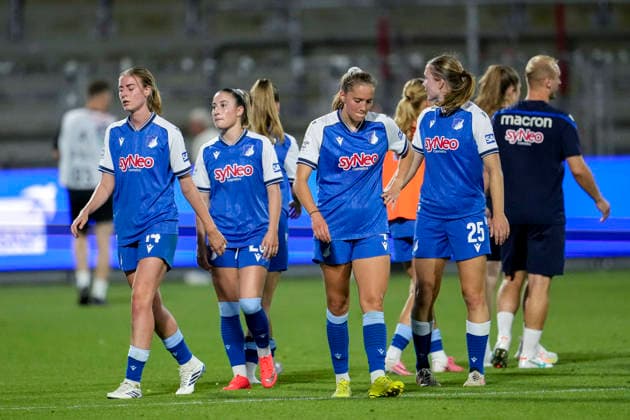 v.li.: Lisa Doorn (TSG, 14), Janna Grimm (TSG, 26), Lisann Kaut (TSG, 4), Jonna van de Velde (TSG, 25), Spielerinnen der TSG 1899 Hoffenheim, enttäuscht über die Niederlage, Enttäuschung nach dem Schlusspfiff, Highlight, Verlierer, verloren, Frustration, disappointed, pessimistisch, 04.09.2026, Sinsheim (Hoffenheim) (Deutschland), Fussball, Google Pixel Frauen-Bundesliga, TSG 1899 Hoffenheim - Bayer 04 Leverkusen, DFB DFL REGULATIONS PROHIBIT ANY USE OF PHOTOGRAPHS AS IMAGE SEQUENCES AND OR QUASI-VIDEO. *** From left: Lisa Doorn (TSG), 14, Janna Grimm (TSG), 26, Lisann Kaut (TSG), 4, Jonna van de Velde TSG, 25, TSG 1899 Hoffenheim players, disappointed by the loss, disappointment after the final whistle, highlight, losers, lost, frustration, disappointed, pessimistic, 04 09 2026, Sinsheim, Hoffenheim, Germany, soccer, Google Pixel Women’s Bundesliga, TSG 1899 Hoffenheim vs. Bayer 04 Leverkusen, DFB and DFL regulations prohibit any use of photographs as image sequences and or quasi-video xozx