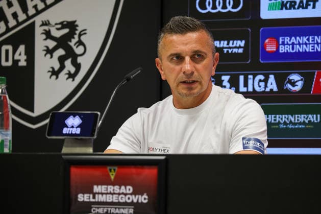 Trainer Mersad Selimbegovic (Cheftrainer Alemannia Achen) in der Pressekonferenz beim Spiel FC Ingolstadt 04 gegen Alemannia Aachen am 04.09.2026, DFB regulations prohibit any use of photographs as image sequences and or quasi-video. GER, Fussball, 3. Liga, Spieltag 4, FC Ingolstadt 04 gegen Alemannia Aachen, 04.09.2026, Audi Sportpark Ingolstadt Copyright: xEibner-Pressefoto OliverxSTRISCHx EP-OSH