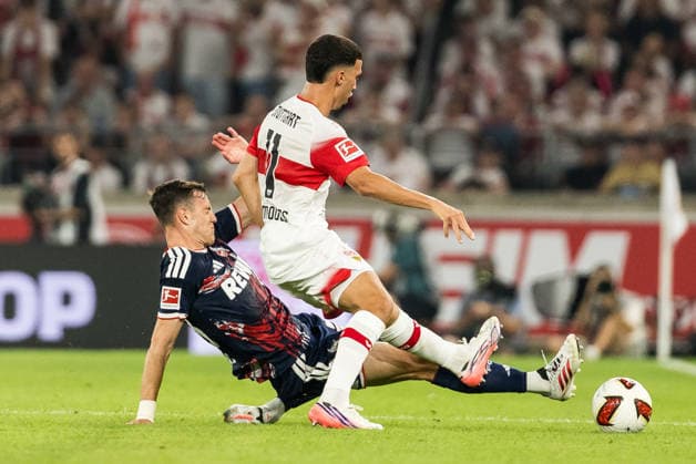 STUTTGART, GERMANY - SEPTEMBER 04: Paul Okon-Engstler (1. FC Koeln, 23) battling Bilal El Khannouss (VfB Stuttgart, 11) for the ball during the Bundesliga match between VfB Stuttgart vs. 1. FC Koeln at MHP Arena Stuttgart on matchday 2 of the 1. Bundesliga on September 04, 2026 in Stuttgart, Germany. DFL REGULATIONS PROHIBIT ANY USE OF PHOTOGRAPHS AS IMAGE SEQUENCES AND OR QUASI-VIDEO. Baden Wuerttemberg Germany Copyright: xSteffiexWunderlx