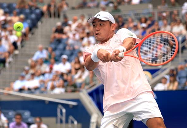 US Open tennis tournament - Day 6 Yibing Wu of China in action against Carlos Alcaraz of Spain during the Men‚Äôs Singles round 3 of the US Open Tennis Championship at the USTA Billie Jean King National Tennis Center in Flushing Meadows, New York, USA, 04 September 2026. The 2026 US Open tournament runs from 23 August through 13 September. FLUSHING MEADOWS NEW YORK United States  Copyright: xCRISTOBALxHERRERA-ULASHKEVICHx