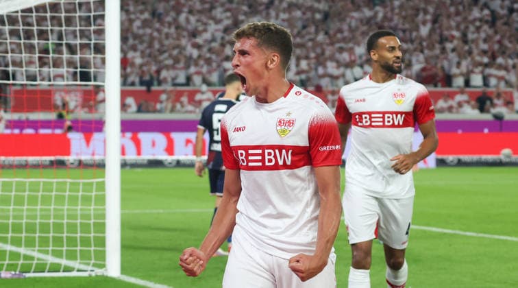 2026.09.04, Deutschland, Stuttgart Fußball VfB Stuttgart vs. 1. FC Köln, Torschütze Grischa Prömel (VfB) jubelt über sein Tor zum 2:0 Gemäß den Vorgaben der DFL Deutsche Fußball Liga ist es untersagt, in dem Stadion und oder vom Spiel angefertigte Fotoaufnahmen in Form von Sequenzbildern und oder videoähnlichen Fotostrecken zu verwerten bzw. verwerten zu lassen. DFL, DFB regulations prohibit any use of photographs as image sequences and or quasi-video. *** September 4, 2026, Germany, Stuttgart: Soccer match between VfB Stuttgart and 1. FC Köln; goal scorer Grischa Prömel; VfB celebrates his goal to make it 2–0. In accordance with the regulations of the DFL (German Soccer League), it is prohibited to use or allow the use of photographs taken in the stadium and or during the match in the form of image sequences and or video-like photo series. DFL and DFB regulations prohibit any use of photographs as image sequences and or quasi-video