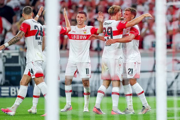 04.09.2026, Fußball, VfB Stuttgart - 1. FC Köln, 1. Fußball Bundesliga, 2. Spieltag, MHP-Arena, Saison 2026 2027: Torjubel nach dem Tor zum 2:0 durch Torschütze Grischa Prömel (VfB Stuttgart 21) zusammen mit Finn Jeltsch (VfB Stuttgart 29) DFB regulations prohibit any use of photographs as image sequences and or quasi-video. Baden-Württemberg Deutschland *** September 4, 2026, Soccer, VfB Stuttgart vs. 1. FC Köln, Bundesliga 1, Matchday 2, MHP Arena, 2026–2027 Season: Goal celebration after the 2–0 goal by scorer Grischa Prömel (VfB Stuttgart 21) together with Finn Jeltsch (VfB Stuttgart 29). DFB regulations prohibit any use of photographs as image sequences and or quasi-video. Baden-Württemberg, Germany