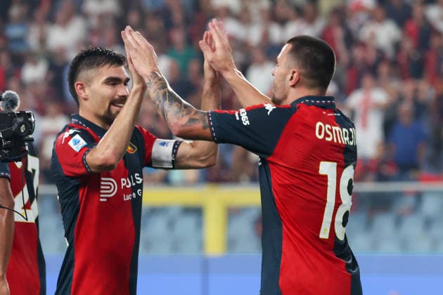 IPA88118287 - Serie A, Day 3, Genoa, Ferraris Stadium, Genoa vs. Como; in the photo: Vasquez and Osmajic celebrating  Copyright: xGabrielexSiri IPAxSportx xx 88118287
