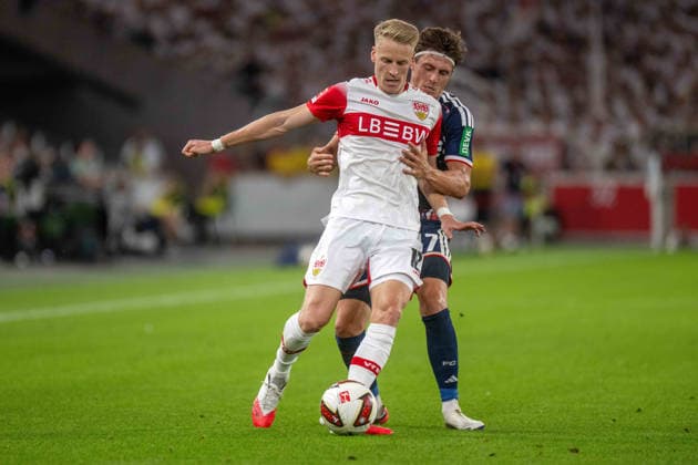 Chris Führich (VfB Stuttgart) und Alessio Castro-Montes (1.FC Köln). xettx, Deutschland, Stuttgart, 04.09.2026, Fussball, Bundesliga: VfB Stuttgart vs 1. FC Koeln, Saison 2026 2027, 2. Spieltag, MHP Arena DFL DFB REGULATIONS PROHIBIT ANY USE OF PHOTOGRAPHS AS IMAGE SEQUENCES AND OR QUASI-VIDEO. *** Chris Führich (VfB Stuttgart) and Alessio Castro Montes (1. FC Köln), Germany, Stuttgart, September 4, 2026, Soccer, Bundesliga: VfB Stuttgart vs. 1. FC Köln, 2026–2027 season, Matchday 2, MHP Arena. DFL and DFB regulations prohibit any use of photographs as image sequences and or quasi-video.
