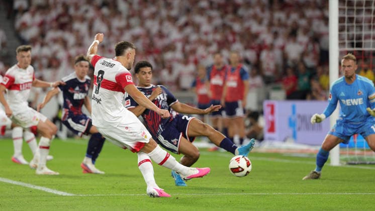 2026.09.04, Deutschland, Stuttgart Fußball VfB Stuttgart vs. 1. FC Köln, Ermedin Demirovic (VfB) erzielt das Tor zum 3:0 Gemäß den Vorgaben der DFL Deutsche Fußball Liga ist es untersagt, in dem Stadion und oder vom Spiel angefertigte Fotoaufnahmen in Form von Sequenzbildern und oder videoähnlichen Fotostrecken zu verwerten bzw. verwerten zu lassen. DFL, DFB regulations prohibit any use of photographs as image sequences and or quasi-video. *** September 4, 2026, Germany, Stuttgart: Soccer – VfB Stuttgart vs. 1. FC Köln, Ermedin Demirovic scores the goal to make it 3–0 for VfB. According to the regulations of the DFL (German Soccer League), it is prohibited to use or allow the use of photographs taken in the stadium and or during the game in the form of image sequences and or video-like photo series. DFL, DFB regulations prohibit any use of photographs as image sequences and or quasi-video content