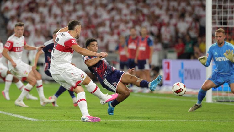 2026.09.04, Deutschland, Stuttgart Fußball VfB Stuttgart vs. 1. FC Köln, Ermedin Demirovic (VfB) erzielt das Tor zum 3:0 Gemäß den Vorgaben der DFL Deutsche Fußball Liga ist es untersagt, in dem Stadion und oder vom Spiel angefertigte Fotoaufnahmen in Form von Sequenzbildern und oder videoähnlichen Fotostrecken zu verwerten bzw. verwerten zu lassen. DFL, DFB regulations prohibit any use of photographs as image sequences and or quasi-video. *** September 4, 2026, Germany, Stuttgart: VfB Stuttgart vs. 1. FC Köln, Ermedin Demirovic scores the goal to make it 3–0 for VfB. According to the regulations of the DFL (German Soccer League), it is prohibited to use or allow the use of photographs taken in the stadium and or during the game in the form of image sequences and or video-like photo series. DFL, DFB regulations prohibit any use of photographs as image sequences and or quasi-video content