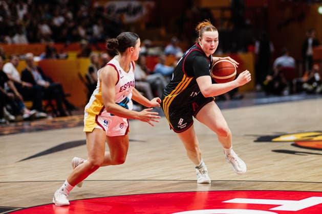 FIBA Women™s Basketball World Cup 2026: Spanien vs. Deutschland, 04.09.2026 Clara Bielefeld (Deutschland, 25) am Ball; Basketball, FIBA Women™s Basketball World Cup 2026, Gruppenphase, Gruppe A, 1. Spieltag: Spanien vs. Deutschland am 04.09.2026 in der Uber Arena, Berlin *** FIBA Women’s Basketball World Cup 2026: Spain vs. Germany, September 4, 2026, Clara Bielefeld, Germany, 25 am Ball Basketball, FIBA Women’s Basketball World Cup 2026, Group Stage, Group A, Match Day 1: Spain vs. Germany on September 4, 2026, at the Uber Arena, Berlin Copyright: xBEAUTIFULxSPORTS Tonhäuserx