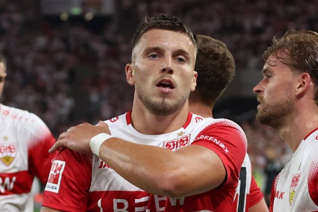 04.09.2026, xrekx, Fussball 1.Bundesliga, VfB Stuttgart - 1.FC Köln v.l. Torjubel nach dem Tor zum celebrating the goal celebrate 3:0 durch Ermedin Demirovic (VfB Stuttgart) (DFL DFB REGULATIONS PROHIBIT ANY USE OF PHOTOGRAPHS as IMAGE SEQUENCES and or QUASI-VIDEO) Stuttgart *** September 4, 2026, xrekx, Soccer, 1. Bundesliga, VfB Stuttgart 1 FC Köln v l Goal celebration after Ermedin Demirovic’s goal for VfB Stuttgart (3–0) DFL DFB REGULATIONS PROHIBIT ANY USE OF PHOTOGRAPHS AS IMAGE SEQUENCES AND OR QUASI-VIDEO Stuttgart