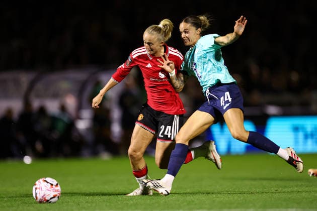 London City Lionesses v Manchester United, ManU 04 September 2026, London - Women s Super League - London City Lionesses v Manchester United - Lea Schuller of Manchester United and Maria Leon of London City Lionesses - Photo: Jacques Feeney Offside. London UK Copyright: xJacquesxFeeneyx xOffsidexOffside