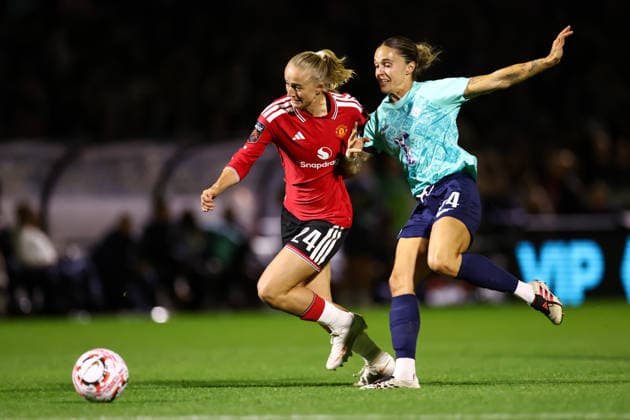 London City Lionesses v Manchester United, ManU 04 September 2026, London - Women s Super League - London City Lionesses v Manchester United - Lea Schuller of Manchester United and Maria Leon of London City Lionesses - Photo: Jacques Feeney Offside. London UK Copyright: xJacquesxFeeneyx xOffsidexOffside
